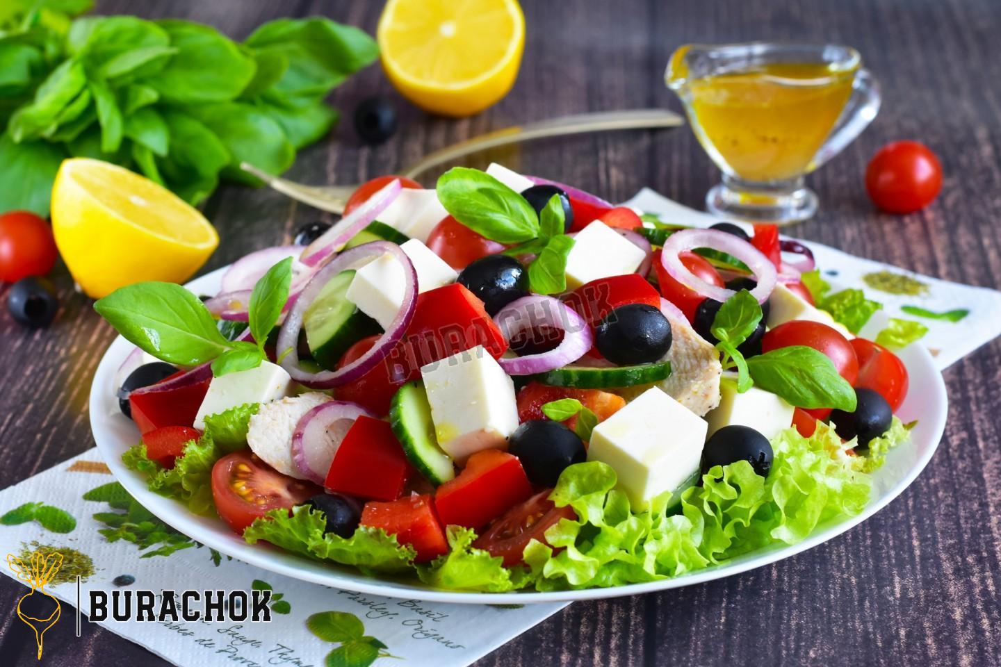 Грецький салат з куркою класичний