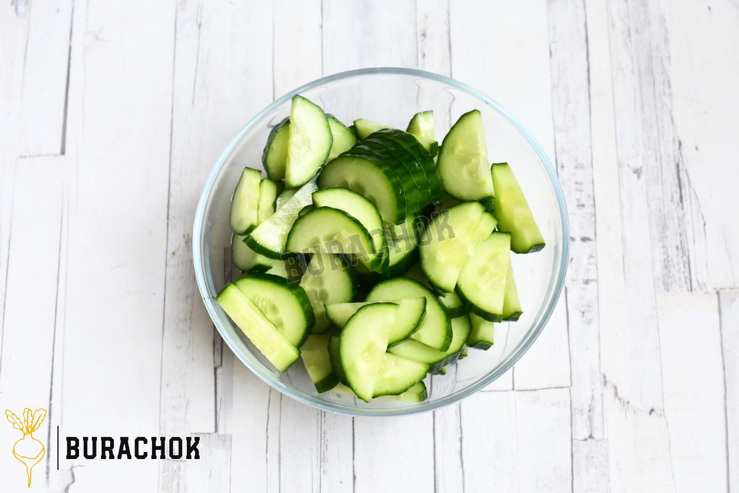Грецький салат з куркою класичний