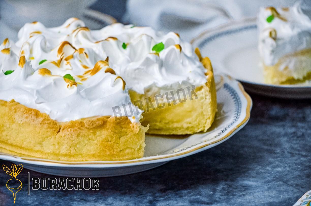 Лимонний тарт з меренгою французький пиріг