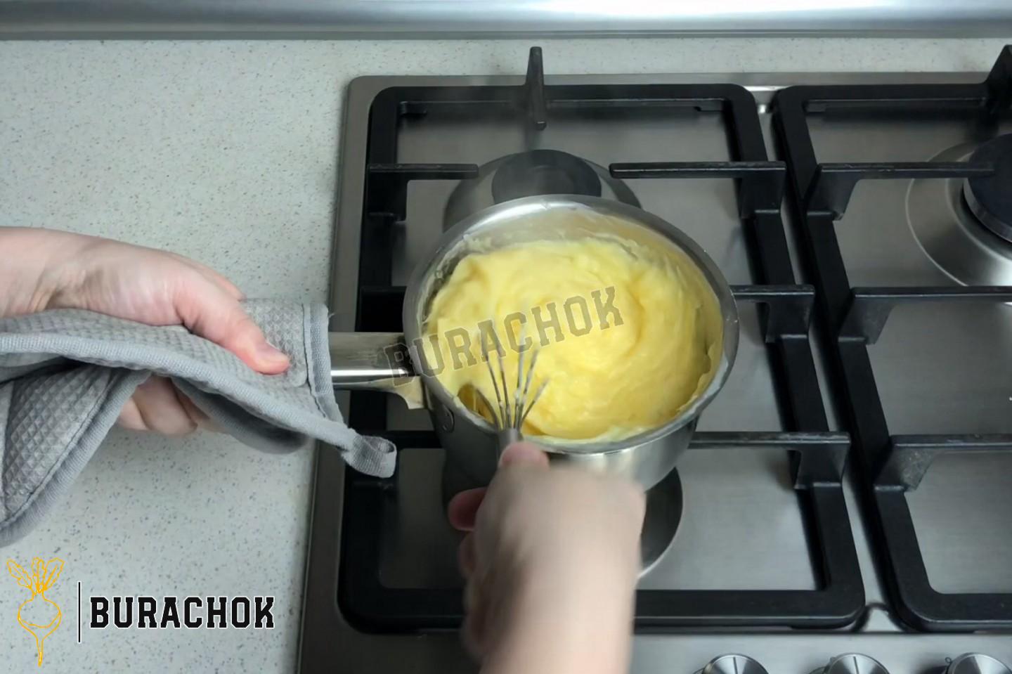 Лимонний тарт з меренгою французький пиріг