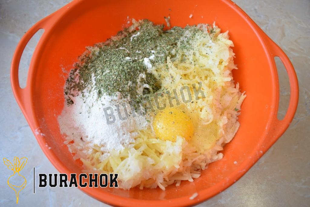 Класичні картопляні деруни