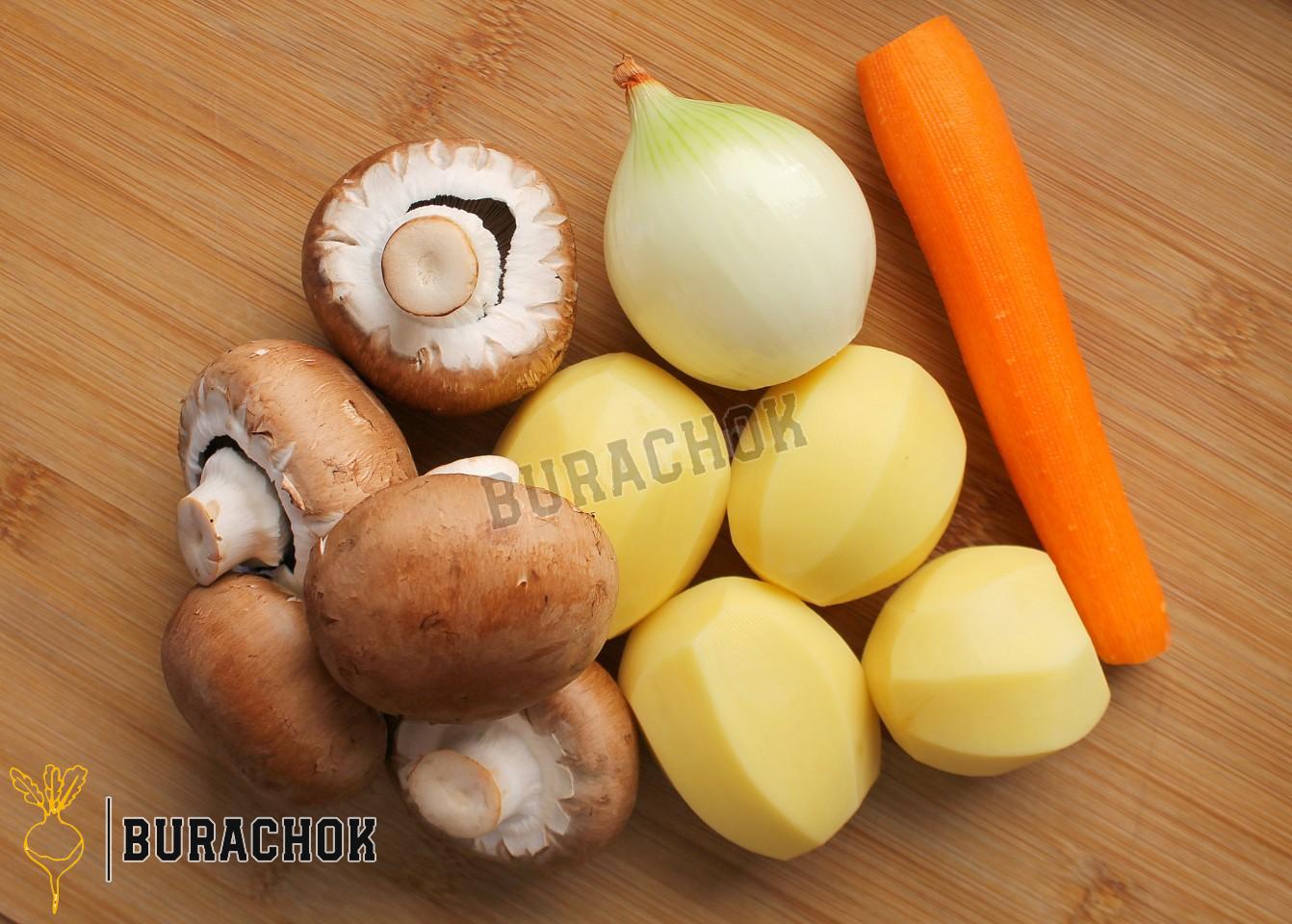 Сирний суп з шампіньйонами