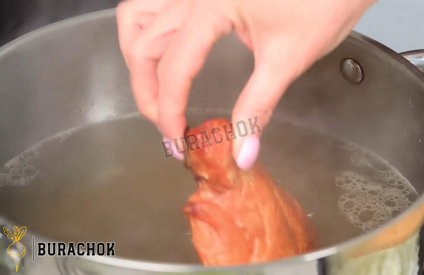 Збірна класична м'ясна солянка з ковбасками копченими