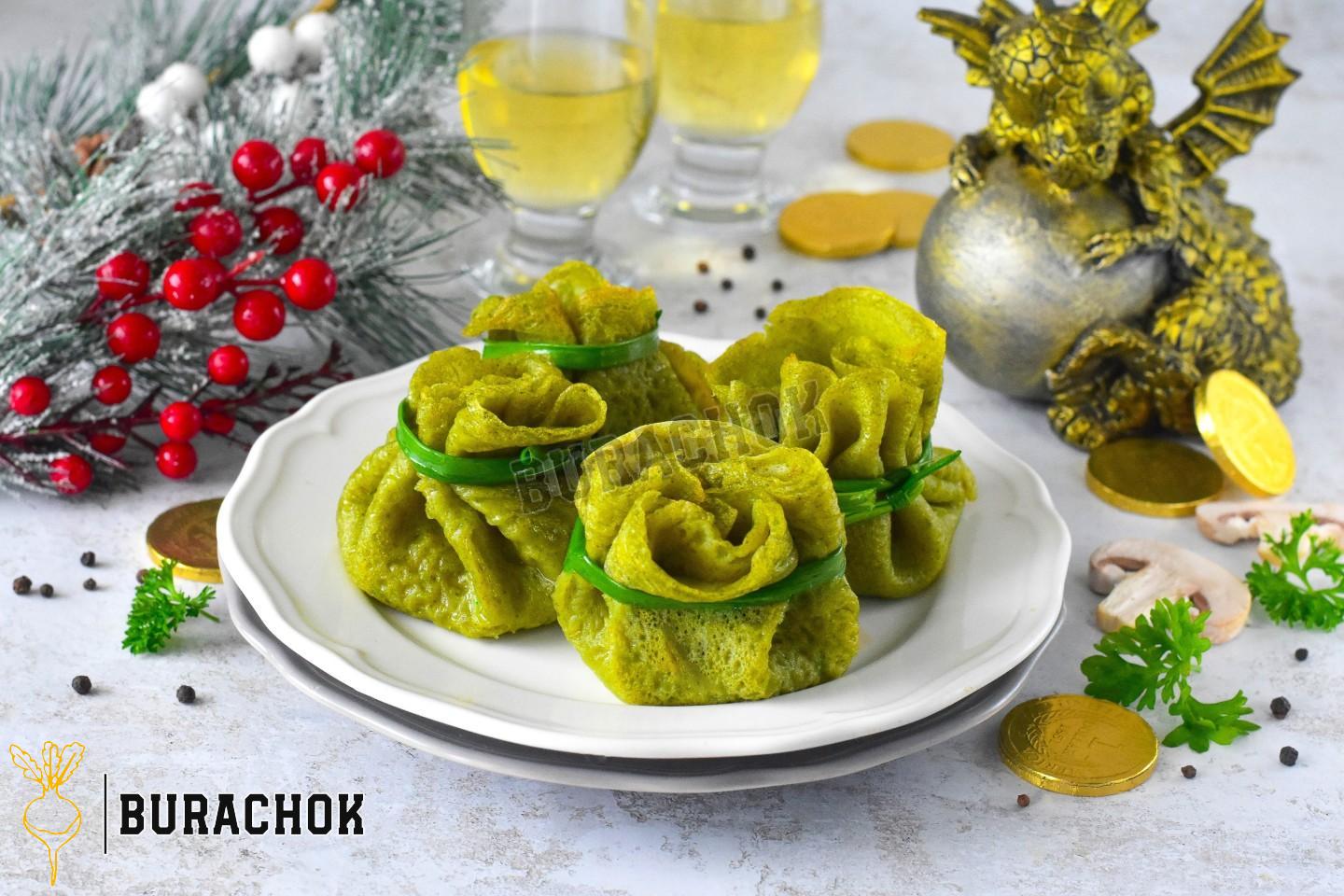 Млинцеві мішечки з жульєном 