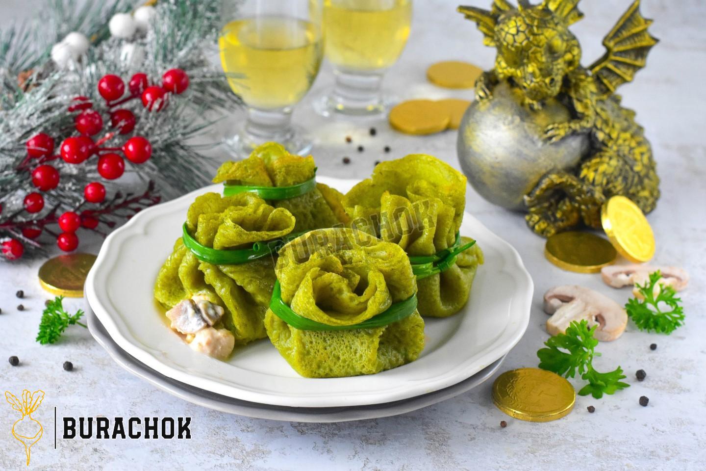 Млинцеві мішечки з жульєном 
