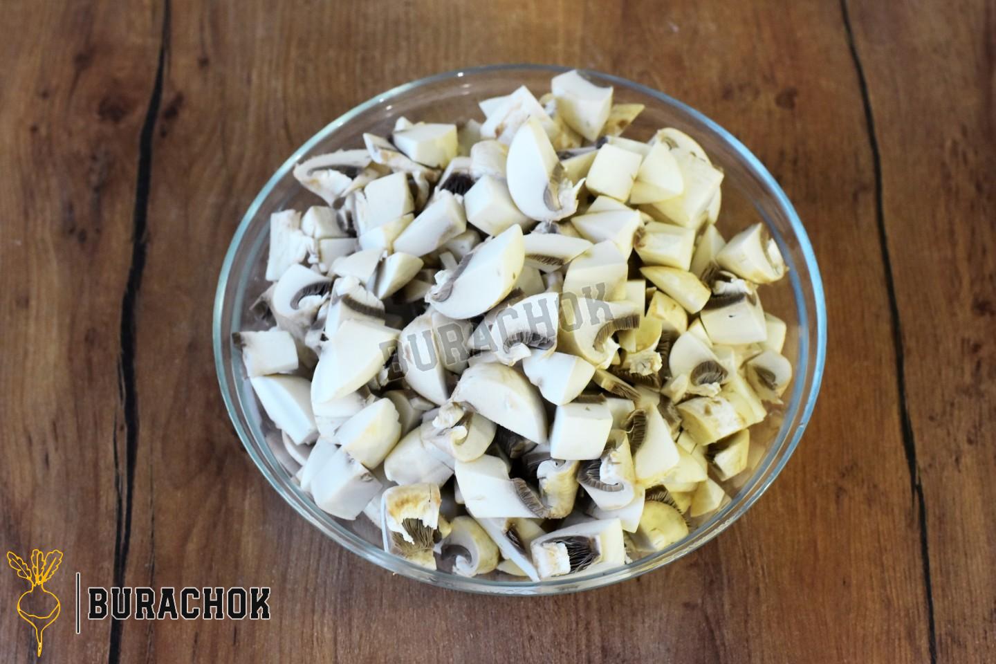Млинцеві мішечки з жульєном 