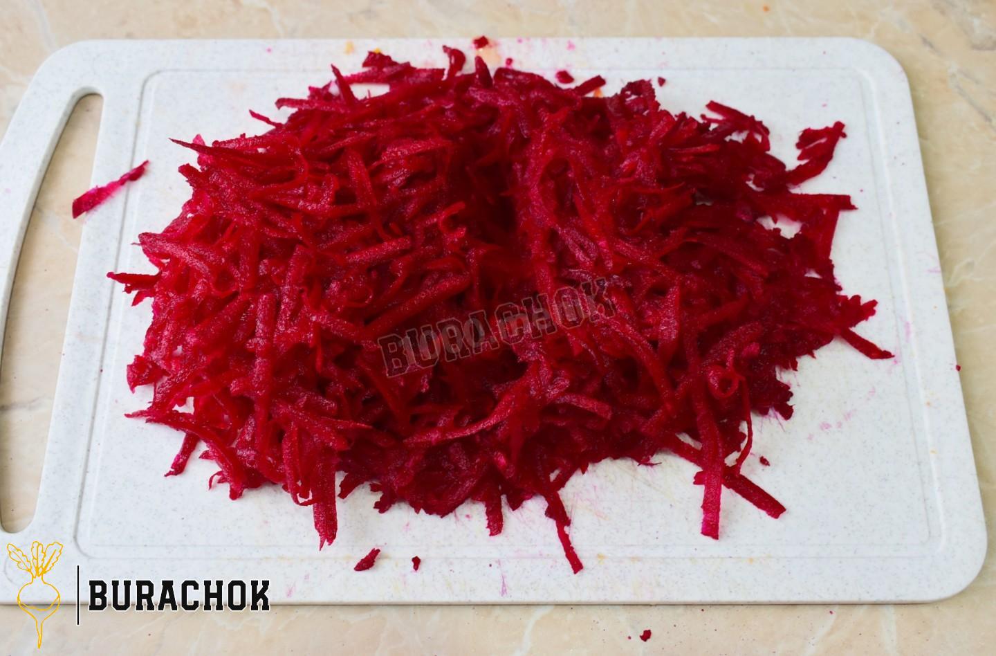 Борщ з пекінською капустою