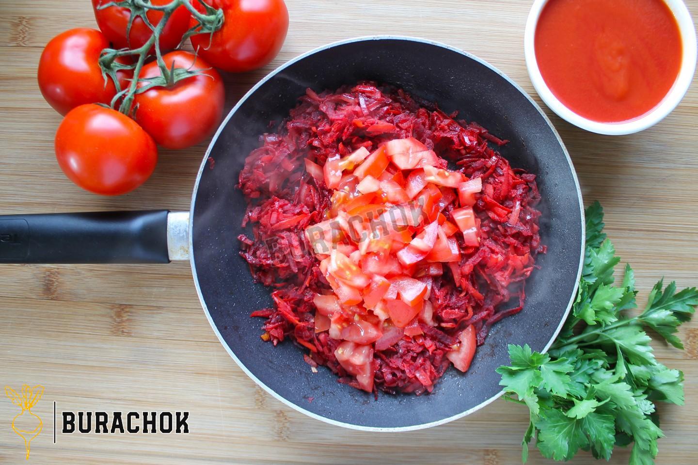 Борщ з квашеною капустою, буряком та куркою