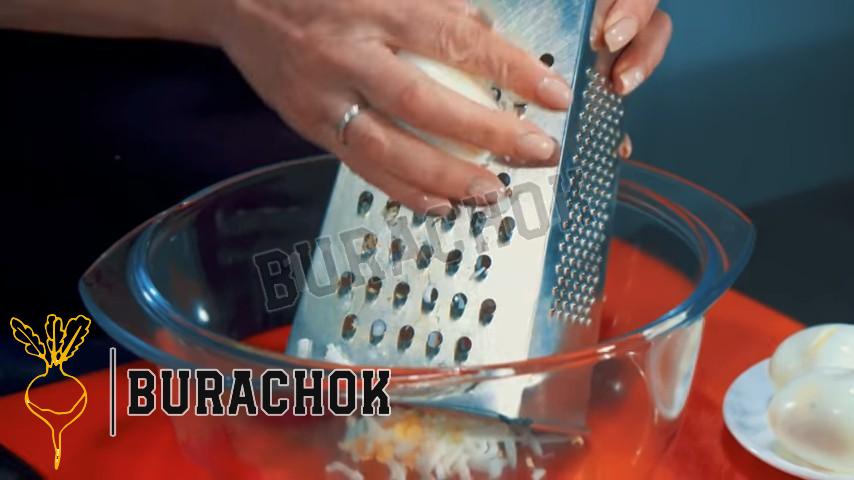 Звичайний холодний борщ на кефірі