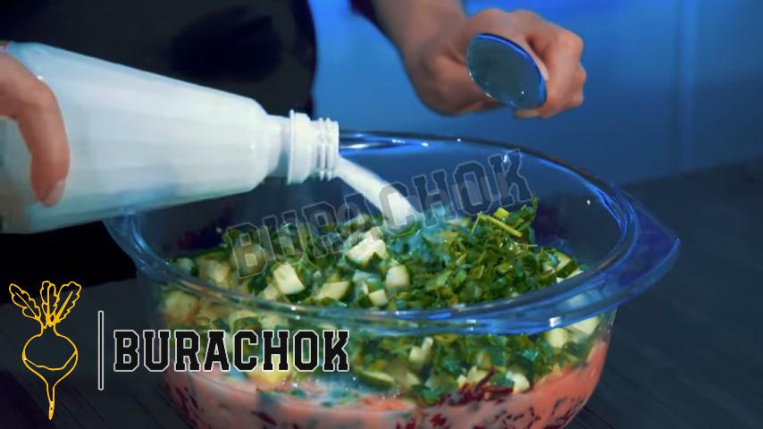 Звичайний холодний борщ на кефірі
